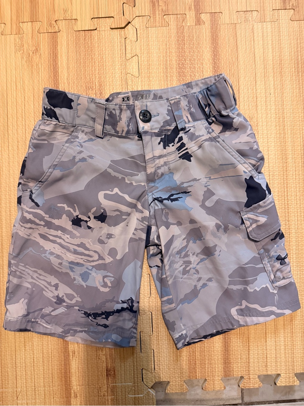 Under Armour boys Shoreman Boardshorts Hydro Camo Stealth Gray Size youth small
